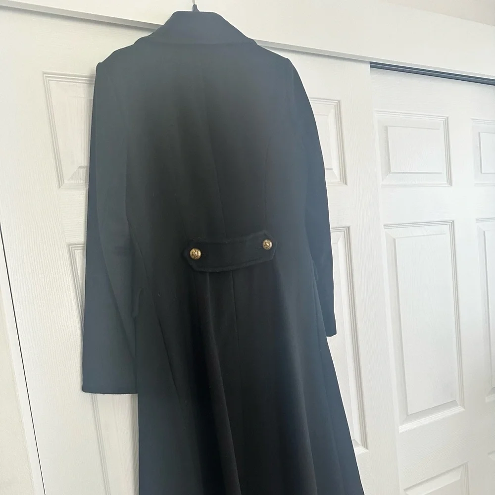 Lauren Ralph Lauren. Extra buttons included. - Picture 6 of 7